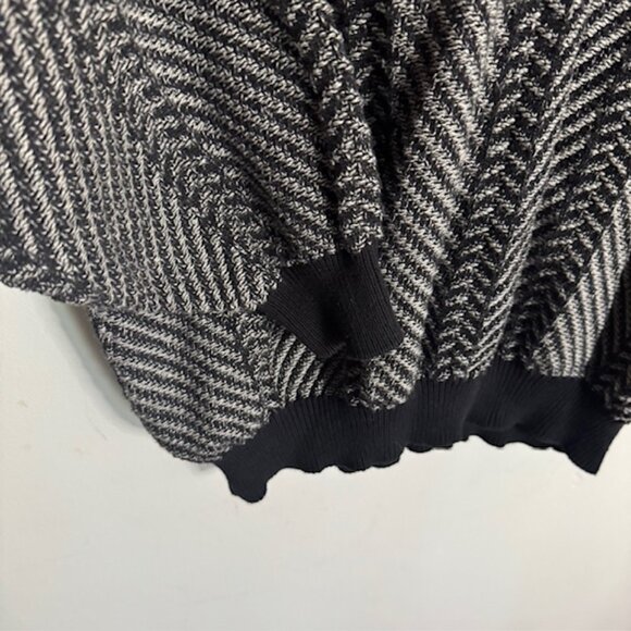 Vintage Men's Faldo by Pringle V-Neck Black and Gray Sweater Size XL - Picture 5 of 9